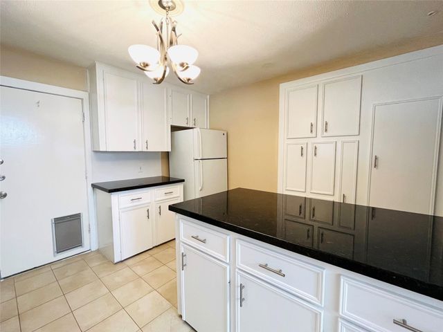 5418 Grand Lake Street, Houston, TX 77081