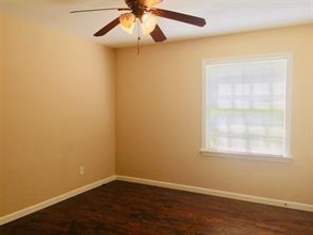 5418 Grand Lake Street, Houston, TX 77081