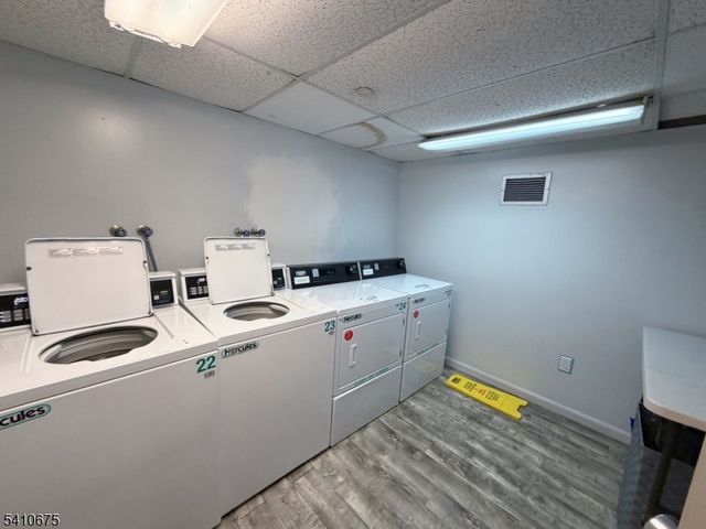 10 N Wood Ave 717, Linden City, NJ 07036