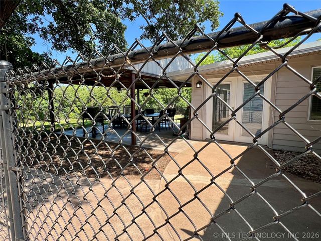 20014 Highway 32, Kingston, OK 73439