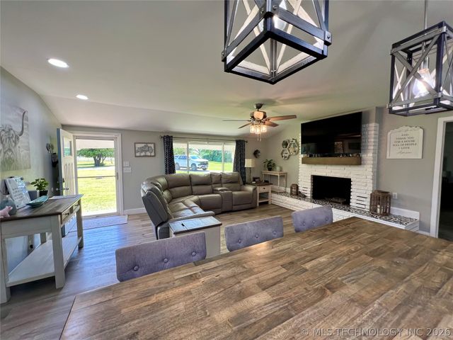 20014 Highway 32, Kingston, OK 73439