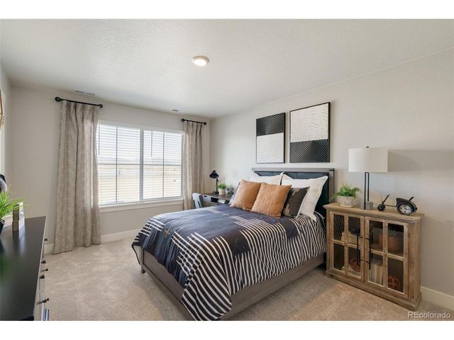 1138 Ridgefield Dr, Berthoud, CO 80513