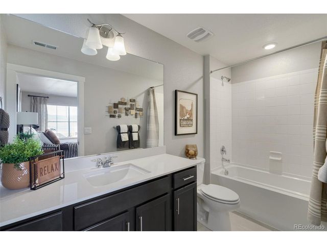 1138 Ridgefield Dr, Berthoud, CO 80513