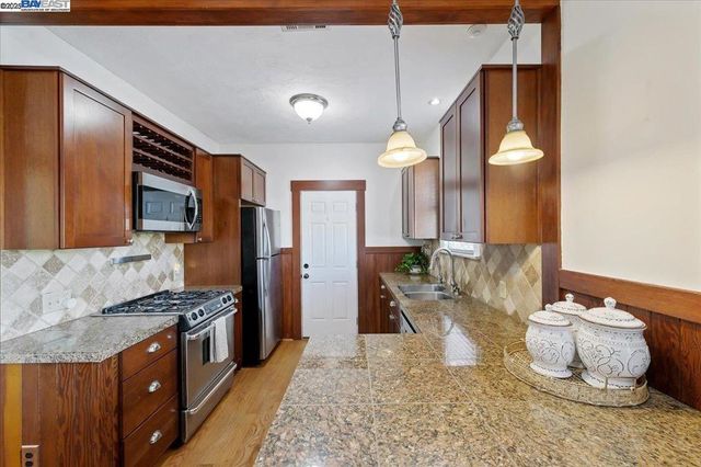 905 S Livermore Ave, Livermore, CA 94550