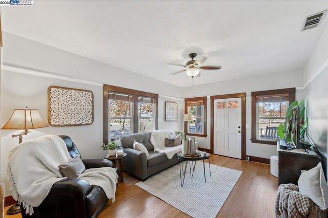 905 S Livermore Ave, Livermore, CA 94550