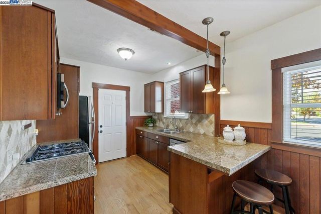 905 S Livermore Ave, Livermore, CA 94550