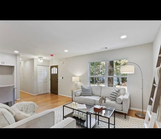 5115 Martins Crossing, Stone Mountain, GA 30088