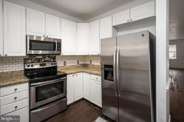 1712 WASHINGTON AVE, Fredericksburg, VA 22401