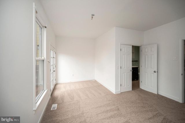 1712 WASHINGTON AVE, Fredericksburg, VA 22401