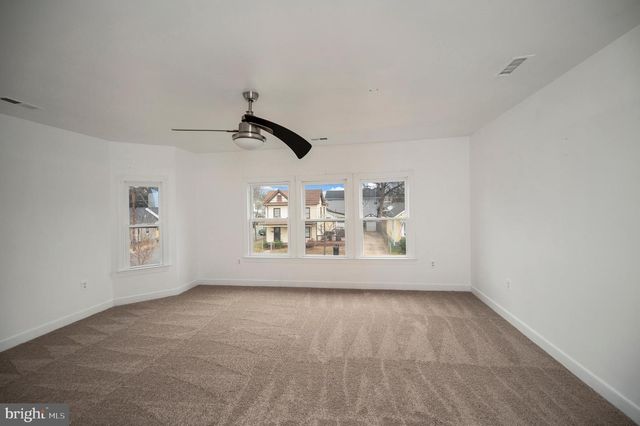 1712 WASHINGTON AVE, Fredericksburg, VA 22401