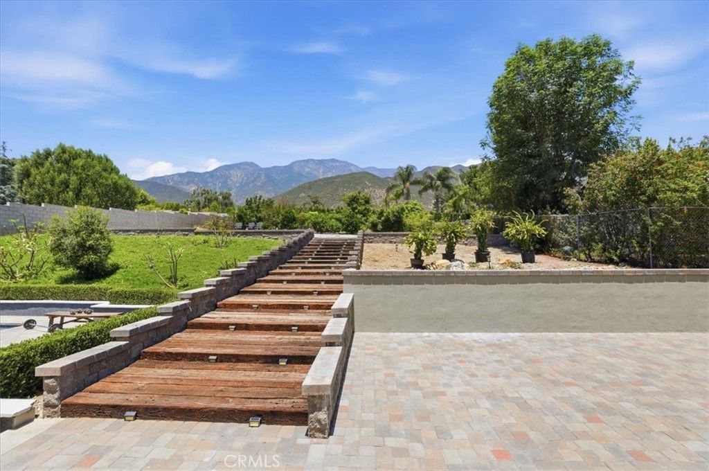 Image 62 of property listing at 8318 La Senda, Rancho Cucamonga, CA 91701