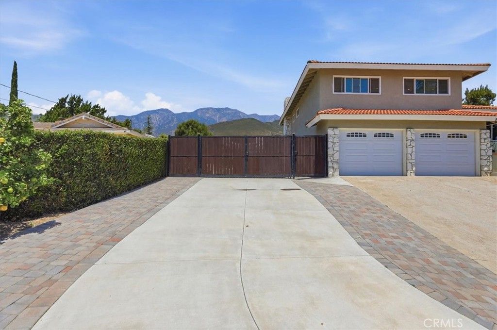 Image 8 of property listing at 8318 La Senda, Rancho Cucamonga, CA 91701