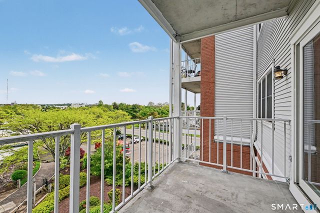 43 Harbor Drive 311, Stamford, CT 06902