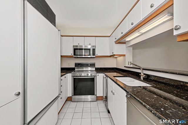 43 Harbor Drive 311, Stamford, CT 06902
