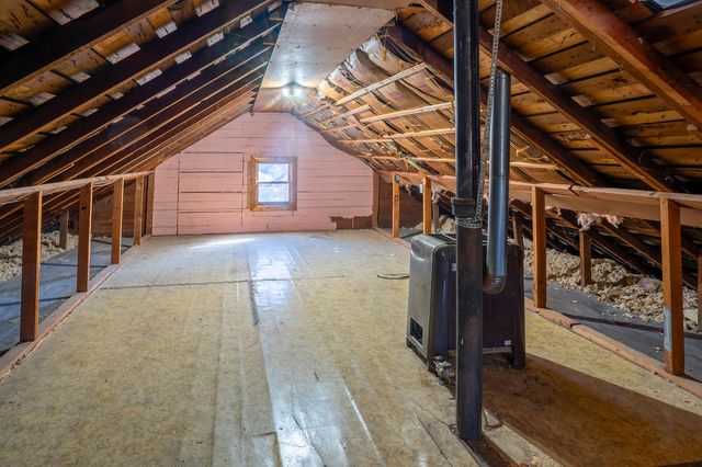 1523 E Lindberg Street, Springfield, MO 65804