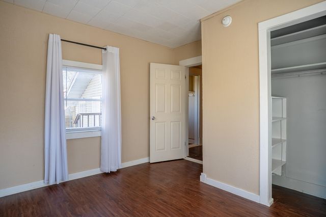 1523 E Lindberg Street, Springfield, MO 65804