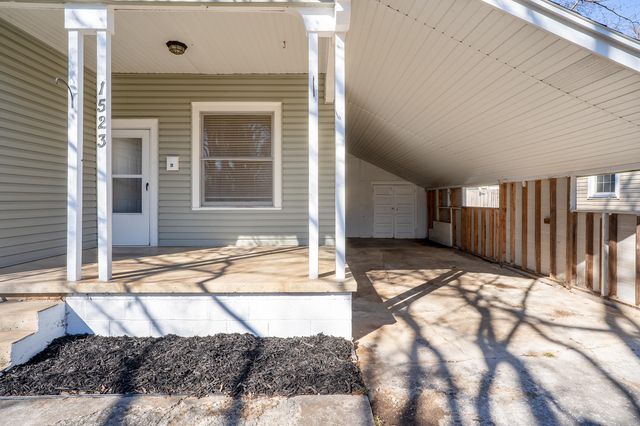 1523 E Lindberg Street, Springfield, MO 65804