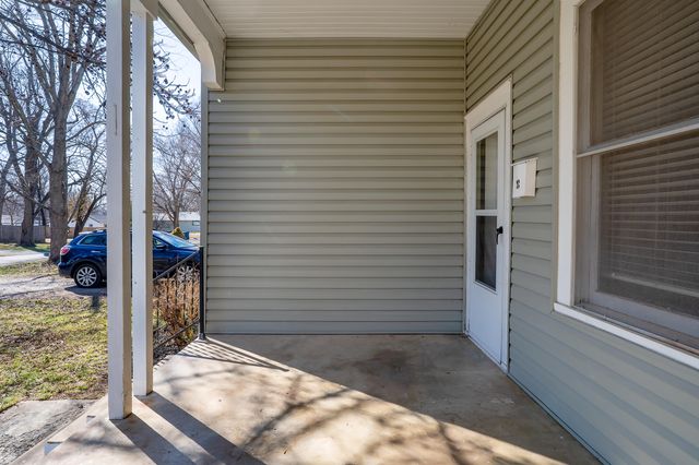 1523 E Lindberg Street, Springfield, MO 65804