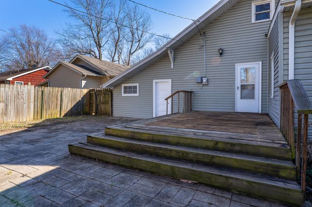 1523 E Lindberg Street, Springfield, MO 65804