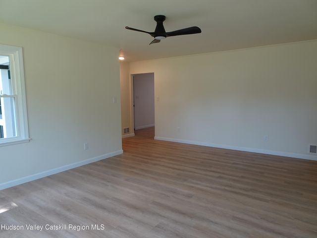 8 Hover Road, Claverack-red Mills, NY 12513