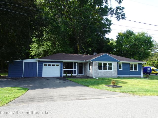 8 Hover Road, Claverack-red Mills, NY 12513