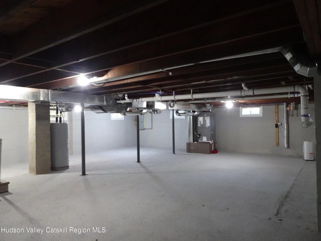 8 Hover Road, Claverack-red Mills, NY 12513