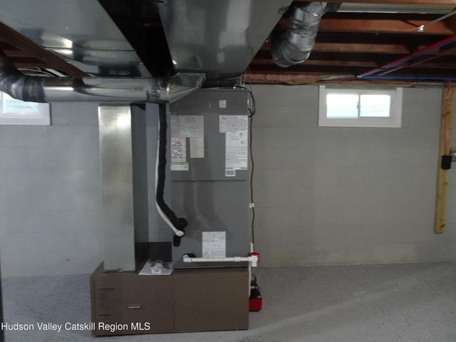 8 Hover Road, Claverack-red Mills, NY 12513