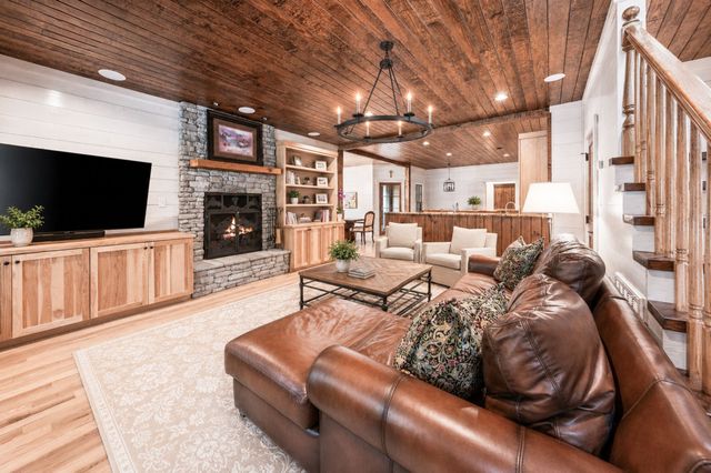 1168 Johnny Hall Rd, Burns, TN 37029
