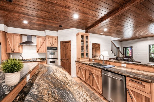 1168 Johnny Hall Rd, Burns, TN 37029