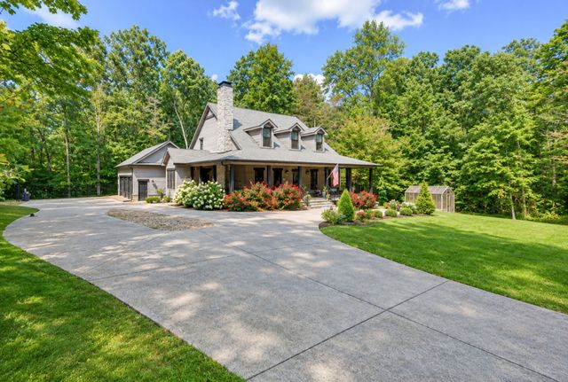 1168 Johnny Hall Rd, Burns, TN 37029