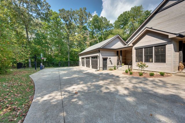 1168 Johnny Hall Rd, Burns, TN 37029