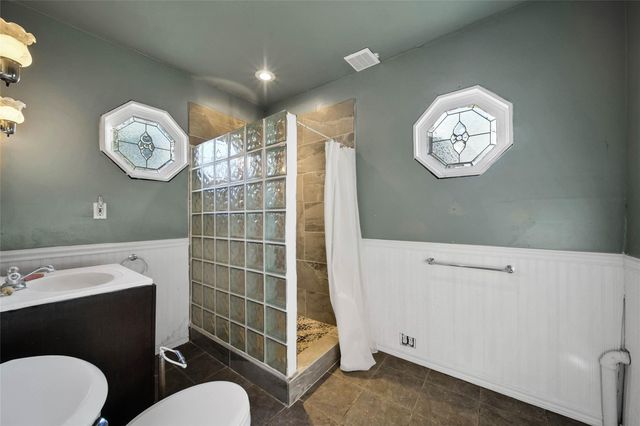 207 Northwood Street, Houston, TX 77009