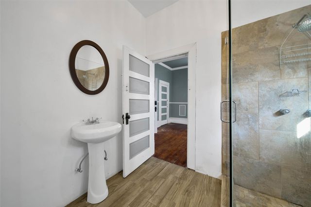 207 Northwood Street, Houston, TX 77009