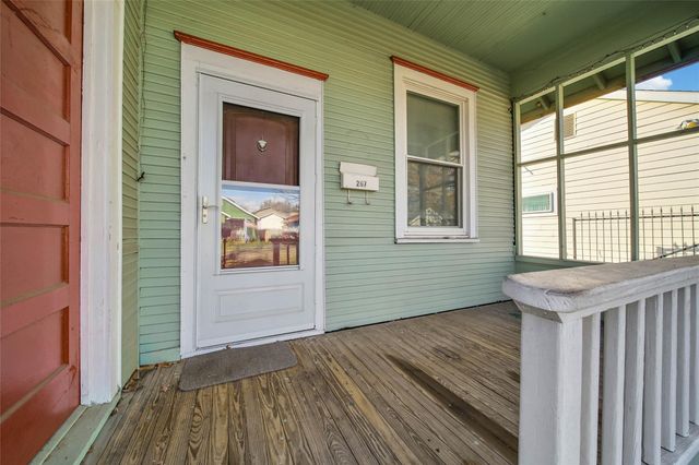 207 Northwood Street, Houston, TX 77009