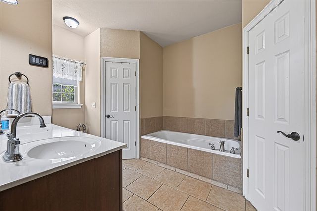 20 Hambleton Drive, Bella Vista, AR 72714
