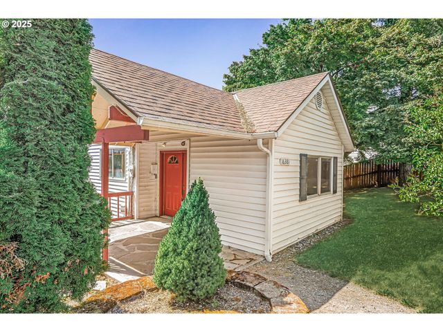 16381 HUNTER Ave, Oregon City, OR 97045