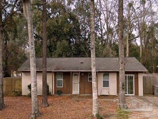 364 Petty Dr, Cantonment, FL 32533