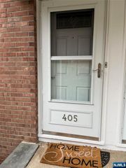 405 Washington Drive, Ramsey, NJ 07446