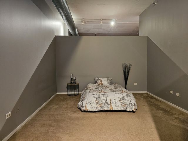 2323 W Pershing Road 230, Chicago, IL 60609