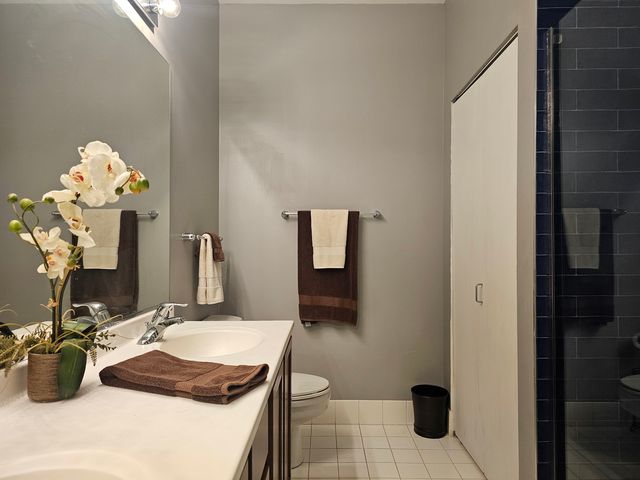 2323 W Pershing Road 230, Chicago, IL 60609