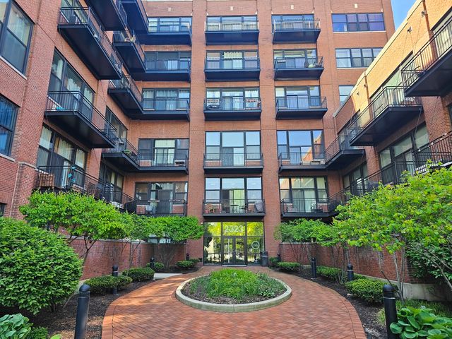 2323 W Pershing Road 230, Chicago, IL 60609