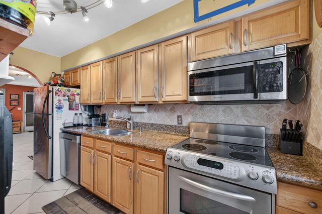 4532 Poinciana Street, Lauderdale By The Sea, FL 33308