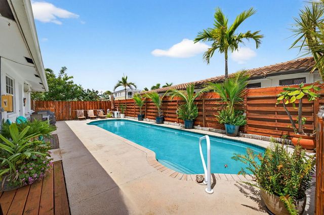 4532 Poinciana Street, Lauderdale By The Sea, FL 33308