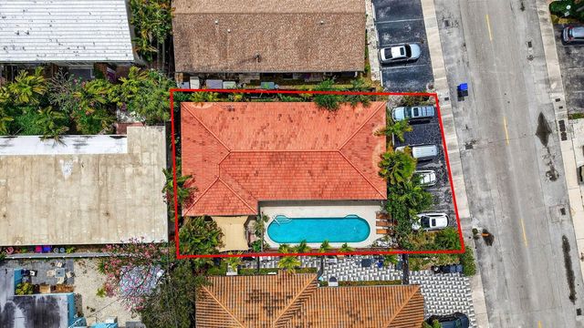 4532 Poinciana Street, Lauderdale By The Sea, FL 33308