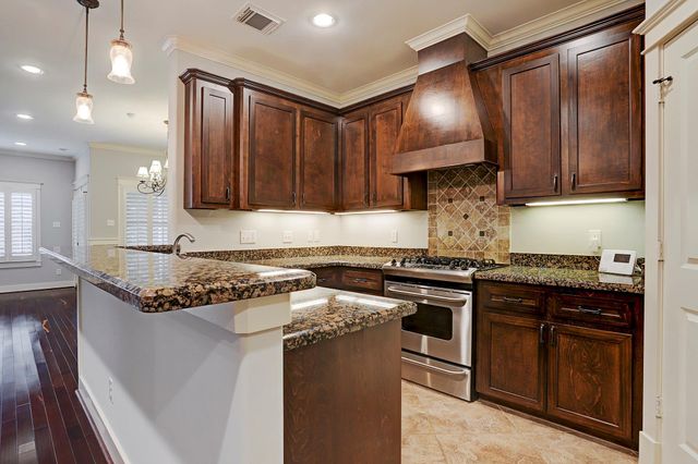 1327 Prince Street, Houston, TX 77008