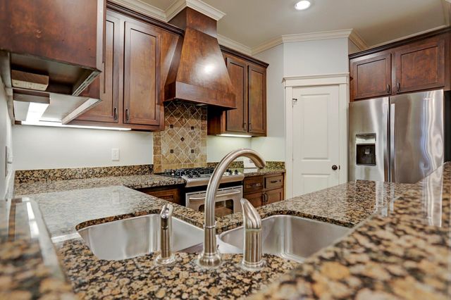 1327 Prince Street, Houston, TX 77008