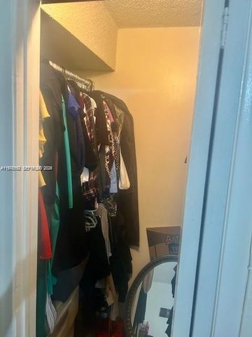 5100 SW 64th Ave 105, Davie, FL 33314