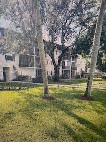 5100 SW 64th Ave 105, Davie, FL 33314