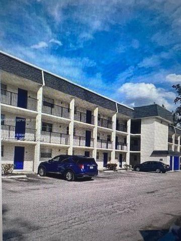 5100 SW 64th Ave 105, Davie, FL 33314