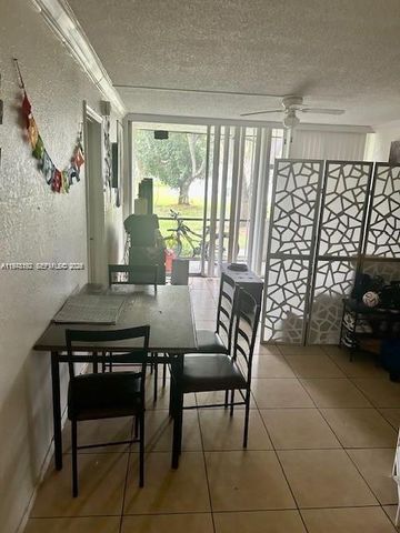 5100 SW 64th Ave 105, Davie, FL 33314